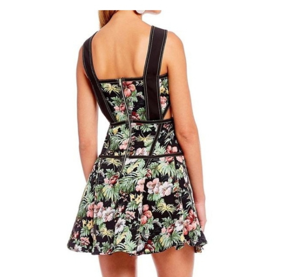 Gianni Bini Alexie Floral waist cutout dress